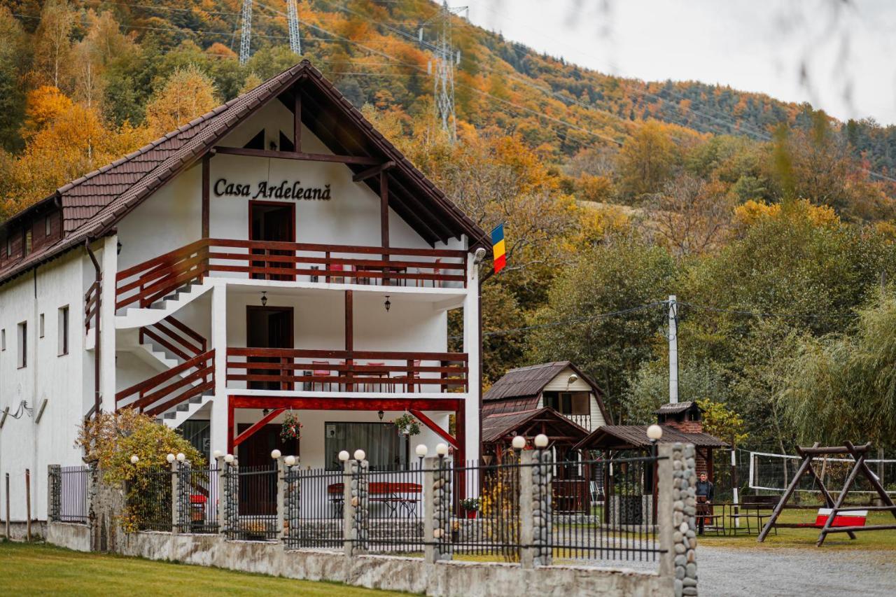Casa Ardeleana 호텔 Lotrioara 외부 사진